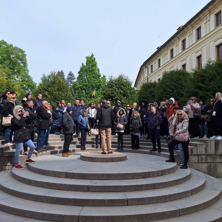 ПИЗЛЕТ У ЗЛАТНИ ПРАГ И КУТНУ ХОРУ У ОРГАНИЗАЦИЈИ СО ДИРЕКЦИЈА ПРЕДУЗЕЋА И СО ИЈ БЕОГРАД ЈСТС